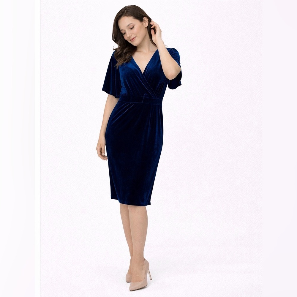 🦋 NWT! Blue Velvet Dress